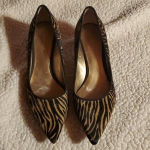 Nine west kitten heel pumps